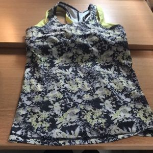 Lululemon Top (tank) Floral Pattern Yellow/Black